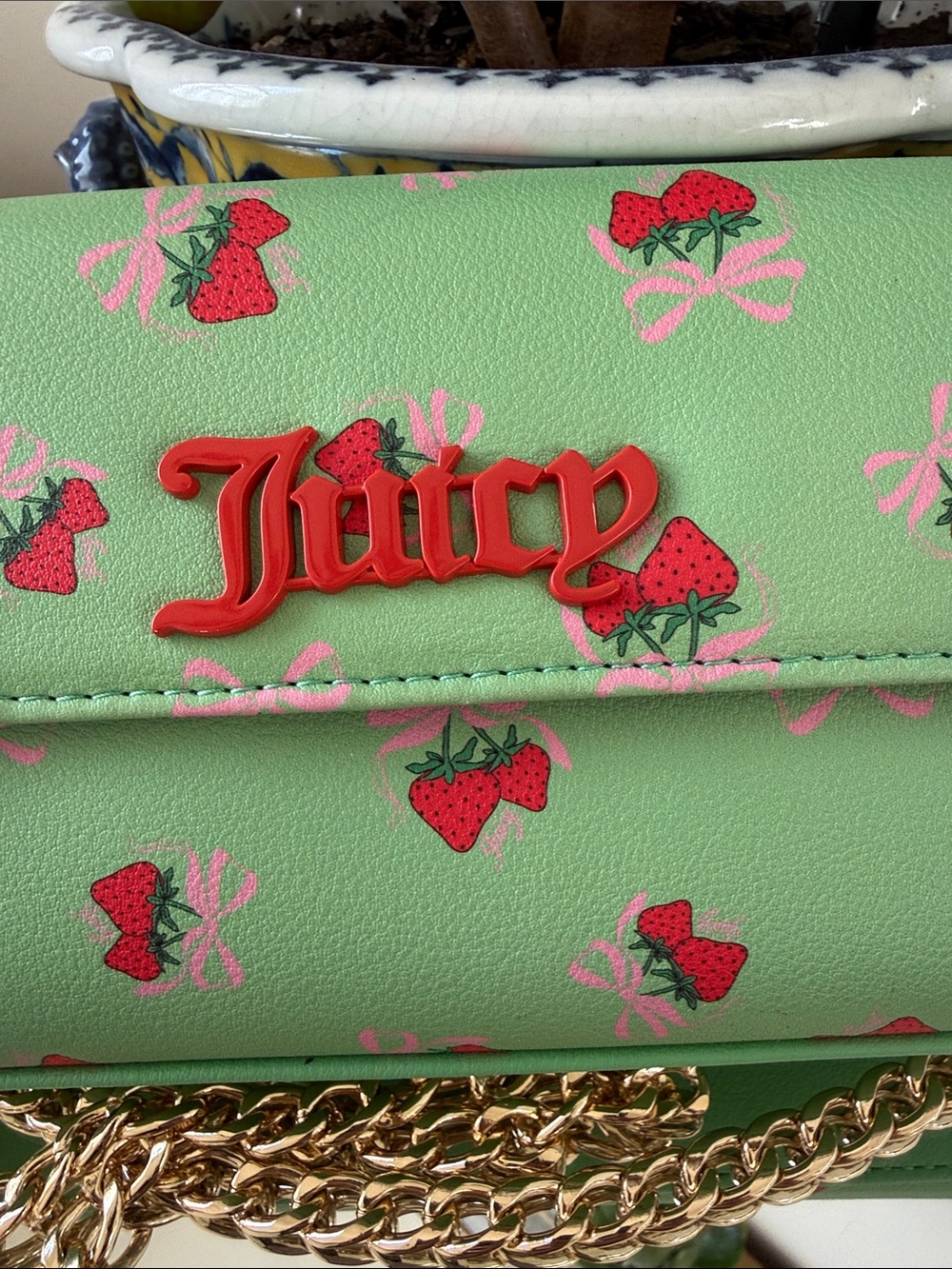 Juicy Couture Mint Green Strawberry Print Mini Crossbody Bag Clutch Gold Chain - Picture 3 of 5